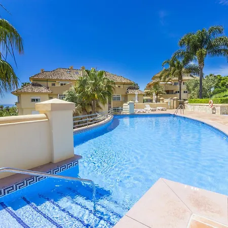 Apartament Cubo's Boutique Elviria Hills Marbella