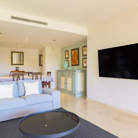 Cubo's Boutique Elviria Hills Apartament *