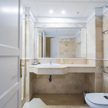 Cubo's Boutique Elviria Hills Apartament