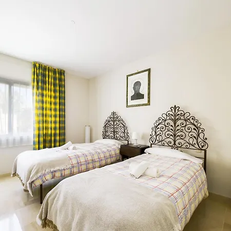 Cubo's Boutique Elviria Hills Apartament