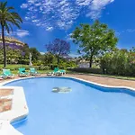 Cubo's Boutique Elviria Hills Lägenhet