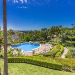 Cubo's Boutique Elviria Hills Lägenhet