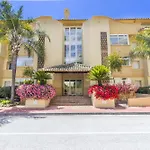 Cubo's Boutique Elviria Hills *