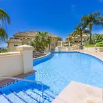 Lägenhet Cubo's Boutique Elviria Hills Marbella