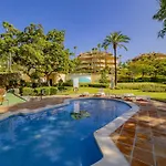 Cubo's Boutique Elviria Hills Lägenhet