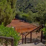 Cubo's Boutique Elviria Hills Marbella