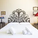 Lägenhet Cubo's Boutique Elviria Hills