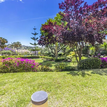 Cubo's Boutique Elviria Hills Apartment *