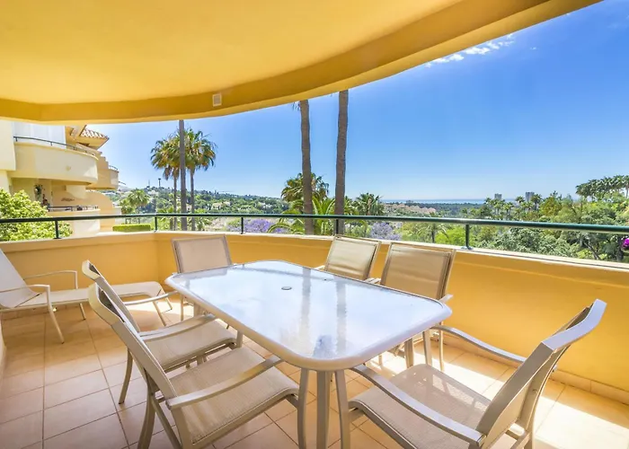 Cubo's Boutique Elviria Hills Apartament *