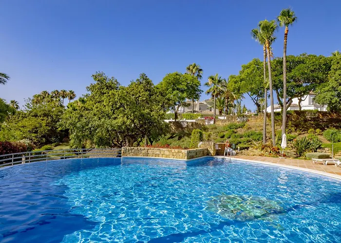 Cubo's Boutique Elviria Hills Apartament *