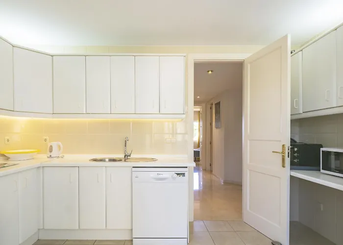 Cubo's Boutique Elviria Hills