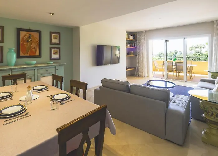 Cubo's Boutique Elviria Hills Apartament *