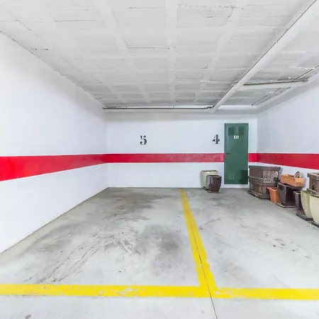 Daire Cubo's Boutique Elviria Hills *