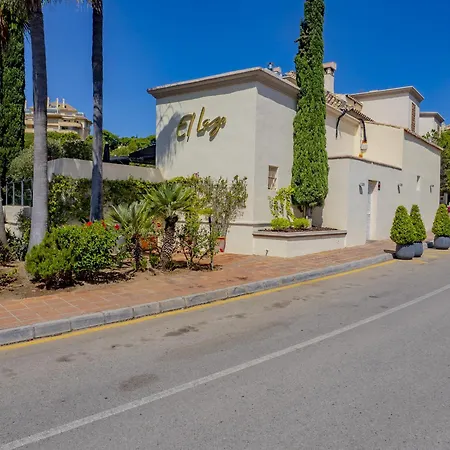 Cubo's Boutique Elviria Hills Марбелья