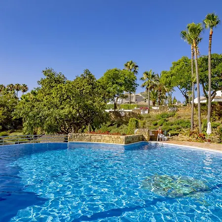 Cubo's Boutique Elviria Hills Апартаменти *