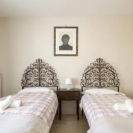 Apartmán Cubo's Boutique Elviria Hills *