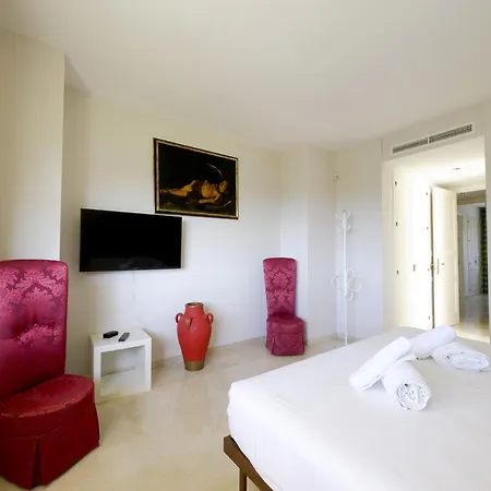 Cubo's Boutique Elviria Hills *