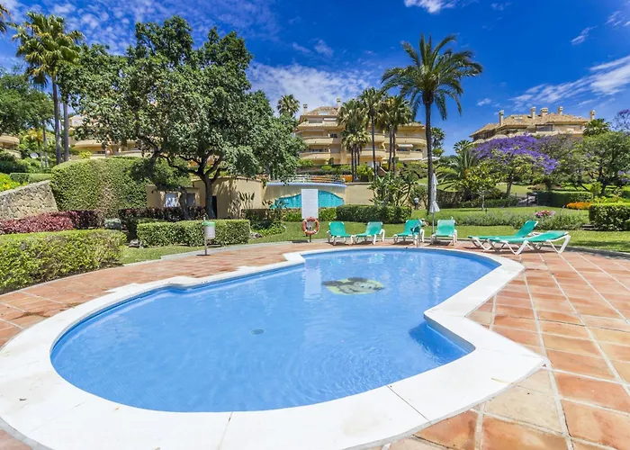Cubo's Boutique Elviria Hills Apartmán