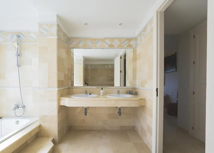 Cubo's Boutique Elviria Hills Apartmán Marbella