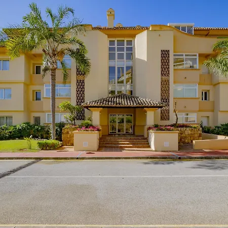 Cubo's Boutique Elviria Hills דירה