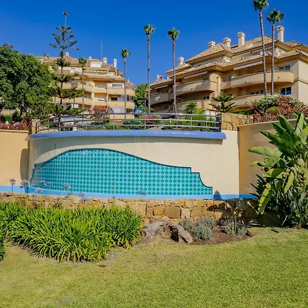 Cubo's Boutique Elviria Hills דירה