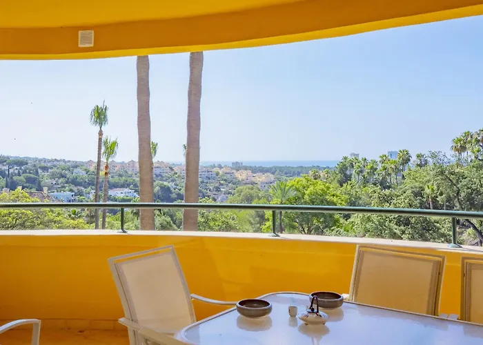 דירה Cubo's Boutique Elviria Hills מארבלה