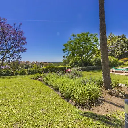 Apartment Cubo's Boutique Elviria Hills *