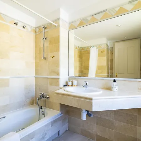 Apartment Cubo's Boutique Elviria Hills *