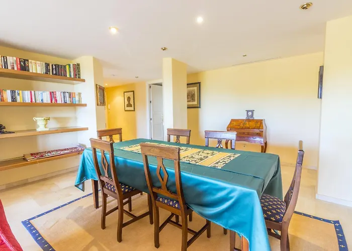 Cubo's Boutique Elviria Hills アパート マルベーリャ