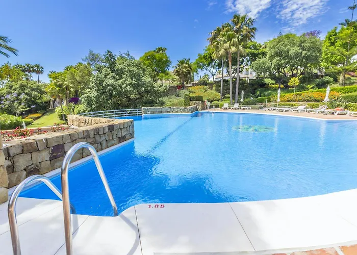 Cubo's Boutique Elviria Hills アパート