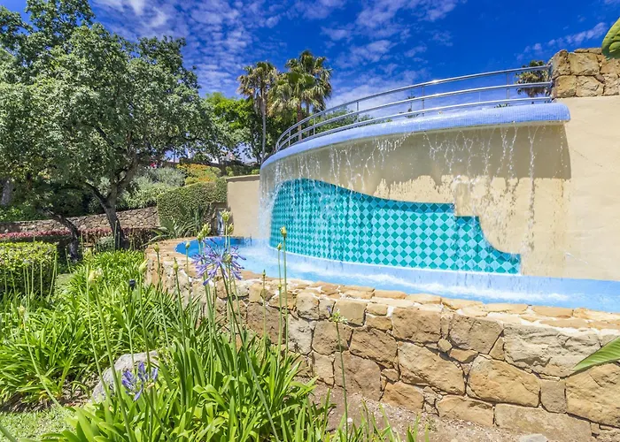 Cubo's Boutique Elviria Hills *