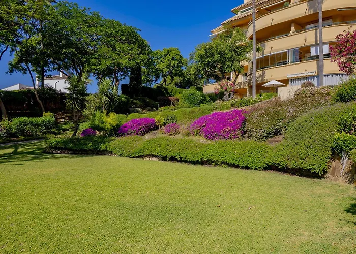 Cubo's Boutique Elviria Hills *