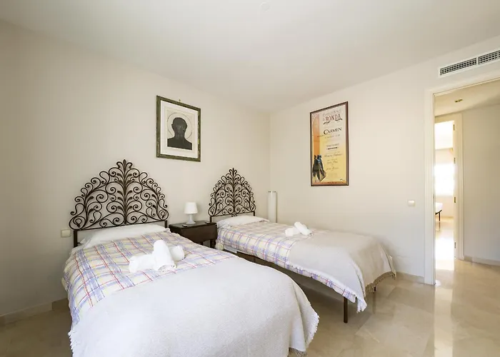 Cubo's Boutique Elviria Hills