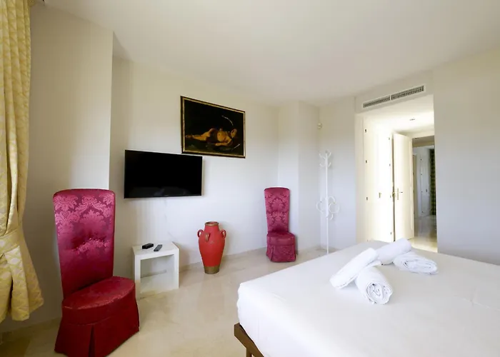 Cubo's Boutique Elviria Hills *